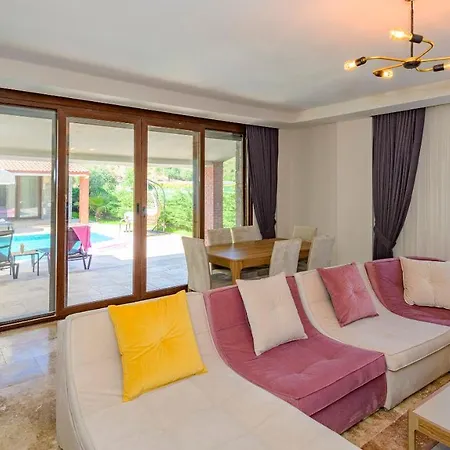 Huema - 6 Bedroom In Kayakoey Oeluedeniz Villa