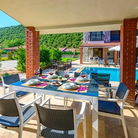 Huema - 6 Bedroom In Kayakoey Oeluedeniz * Fethiye
