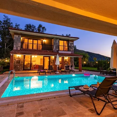 Villa Huema - 6 Bedroom In Kayakoey Oeluedeniz Fethiye