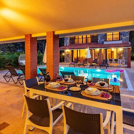Huema - 6 Bedroom In Kayakoey Oeluedeniz Villa