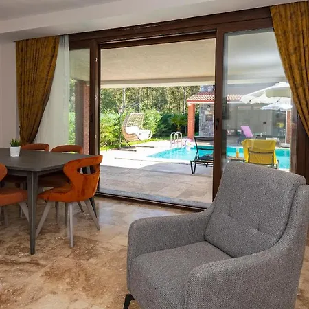 Huema - 6 Bedroom In Kayakoey Oeluedeniz Fethiye